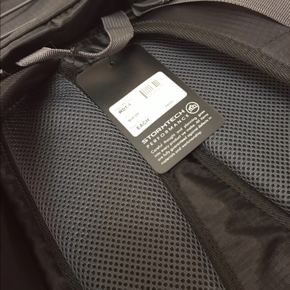 New! Stormtech performance backpack new black - Picture 4 of 8